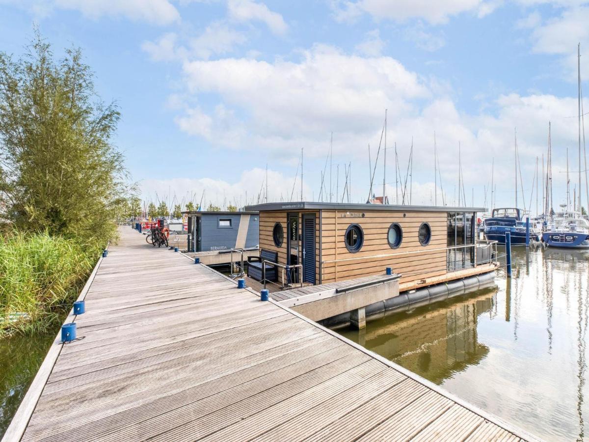 Comfortable Houseboat In Volendam Marina 外观 照片