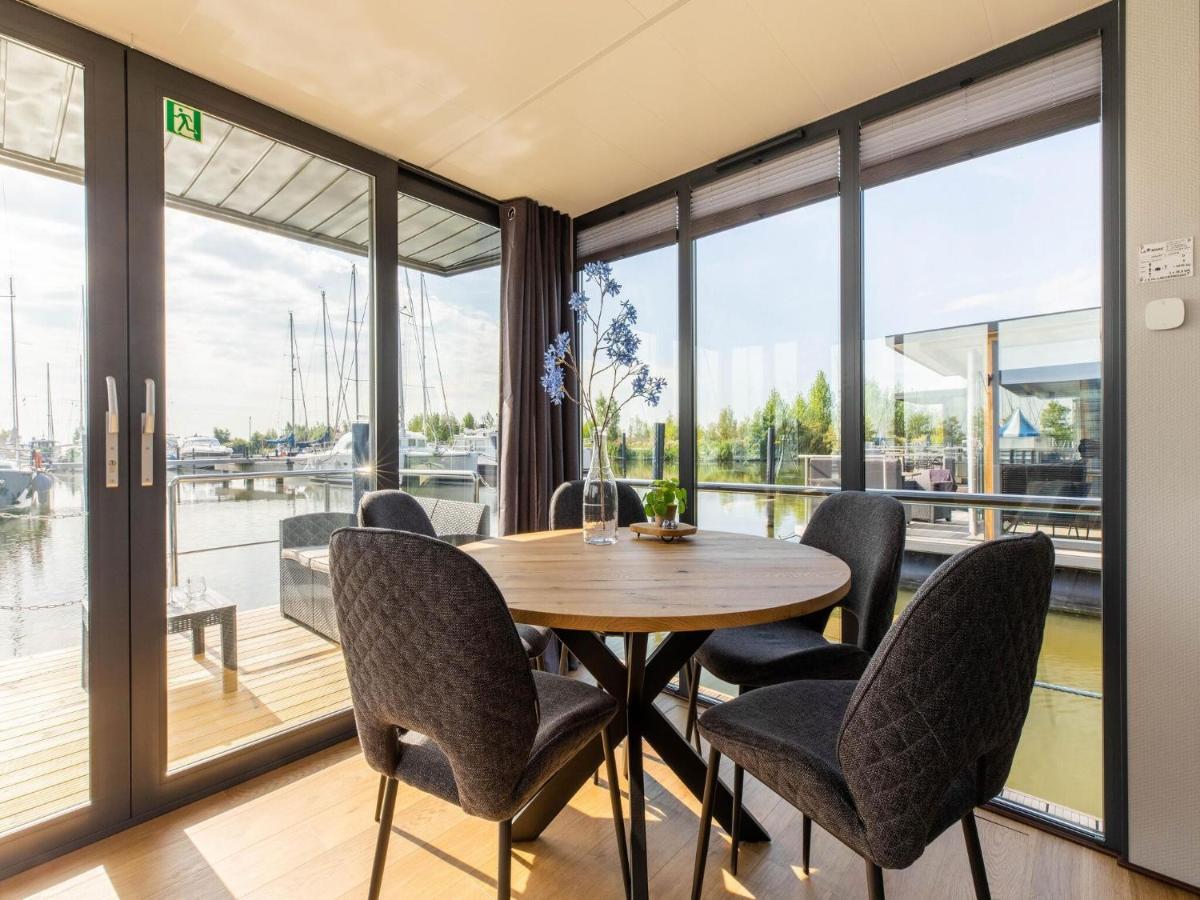 Comfortable Houseboat In Volendam Marina 外观 照片
