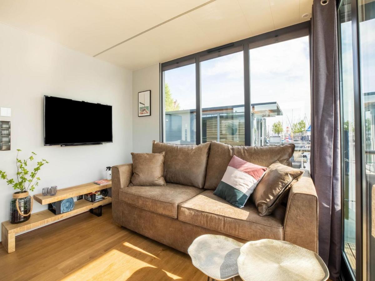 Comfortable Houseboat In Volendam Marina 外观 照片