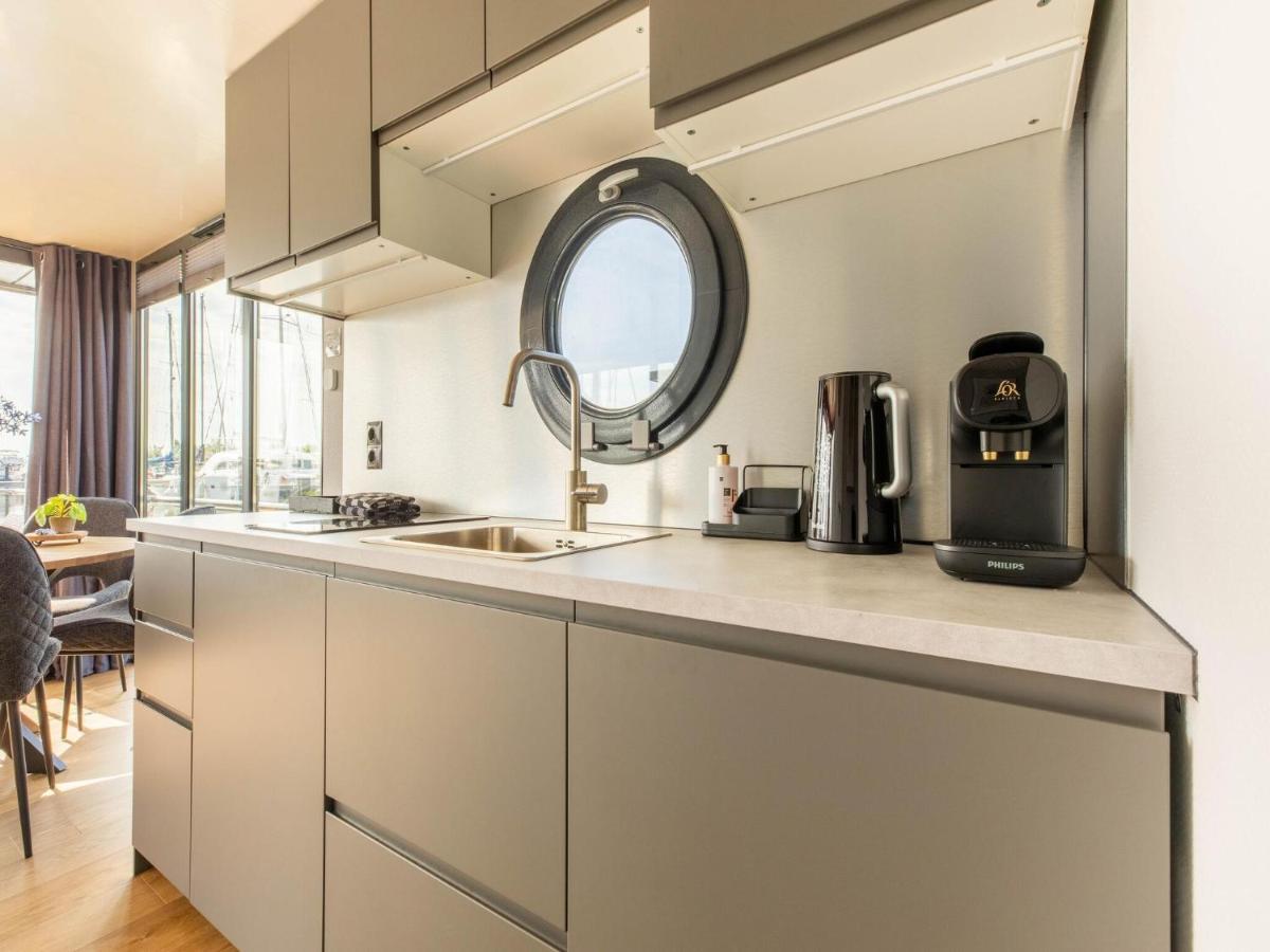 Comfortable Houseboat In Volendam Marina 外观 照片