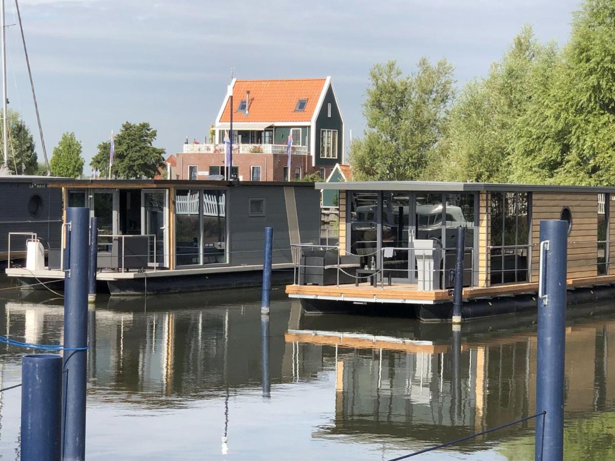 Comfortable Houseboat In Volendam Marina 外观 照片