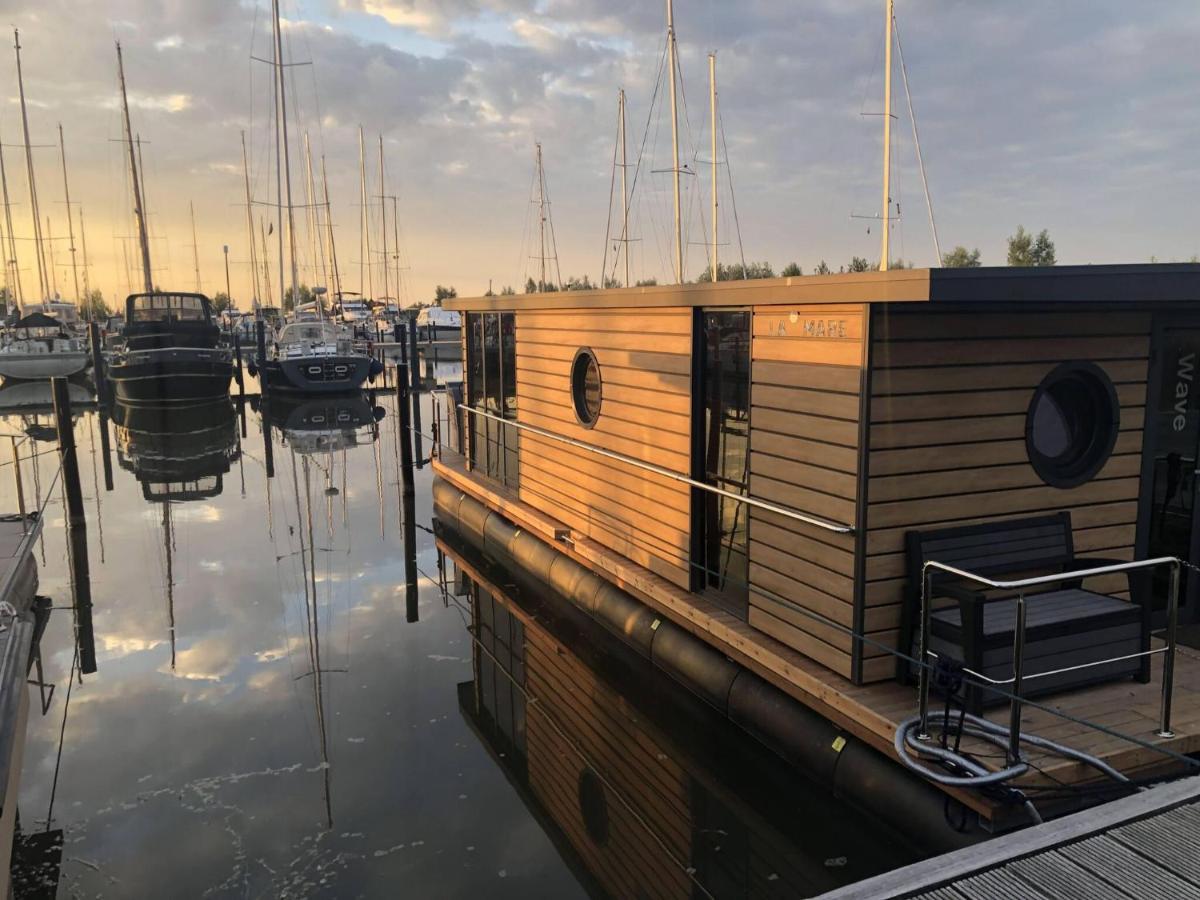 Comfortable Houseboat In Volendam Marina 外观 照片