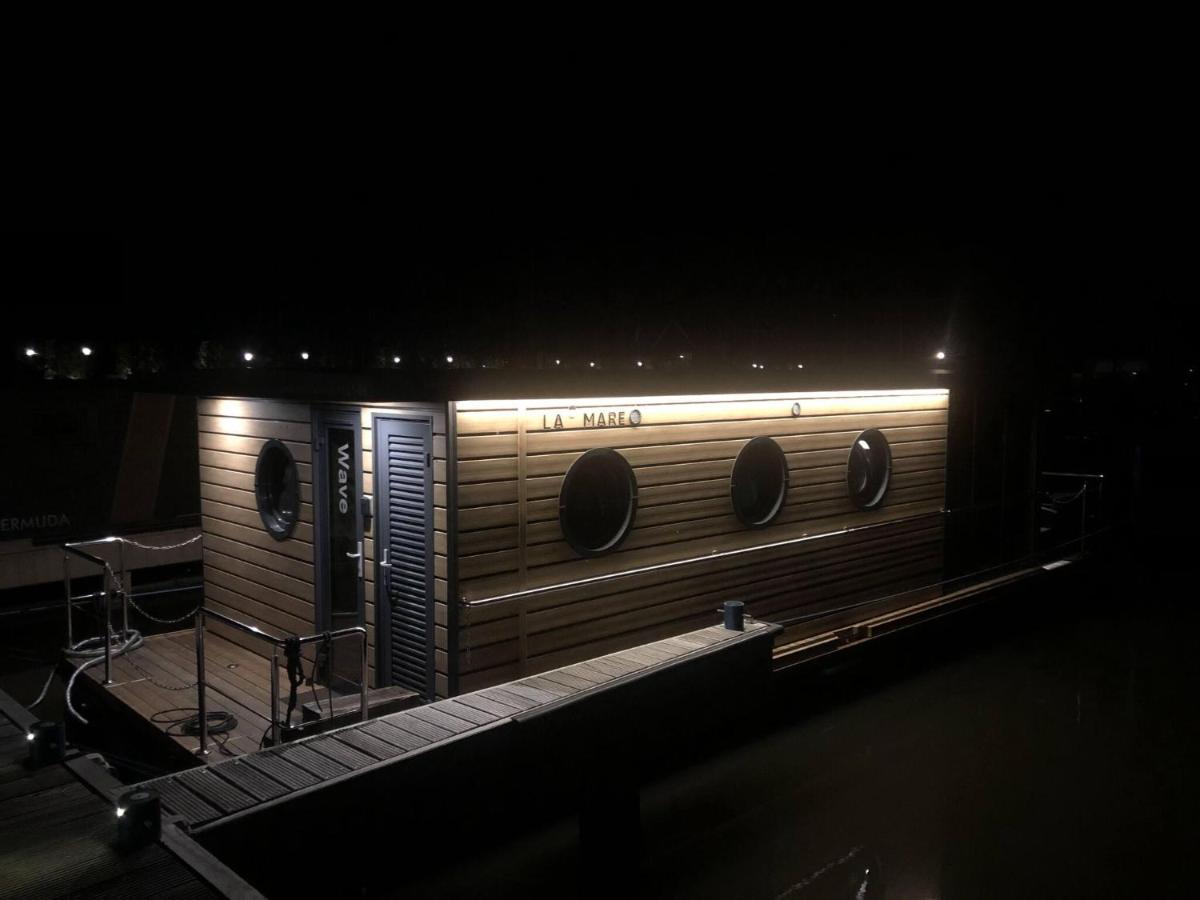 Comfortable Houseboat In Volendam Marina 外观 照片